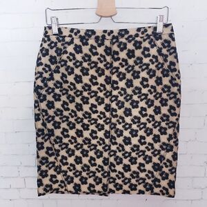 Ann Taylor Pencil Skirt Size 6 Petite Animal Floral Print Straight Lined